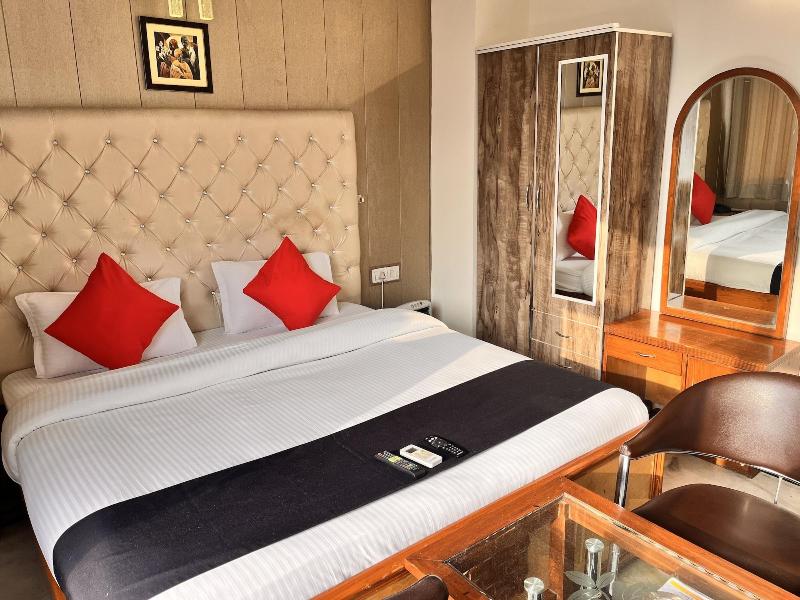 Hotel Gracious image