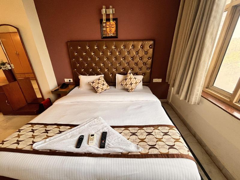 Hotel Gracious image