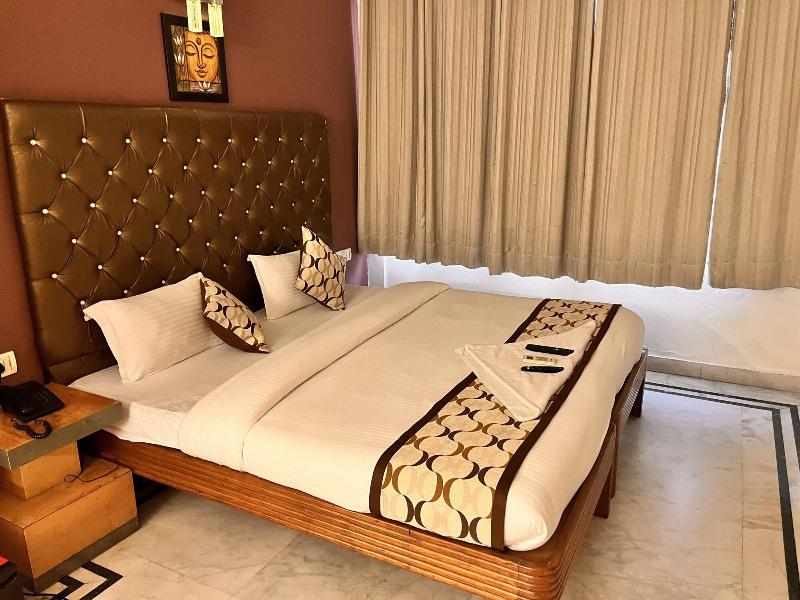 Hotel Gracious image