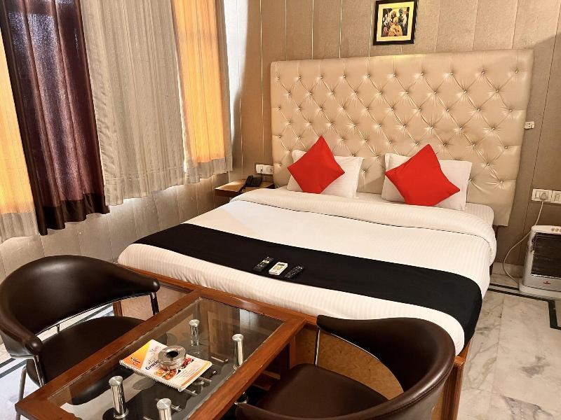 Hotel Gracious image