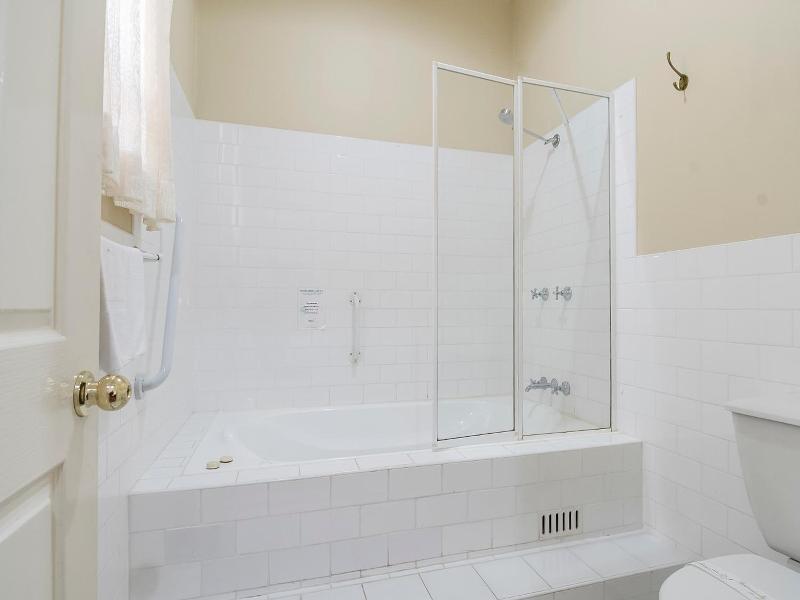 Ballina Heritage Inn image