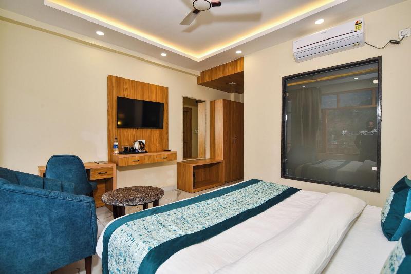 Hotel Pawan Regency image