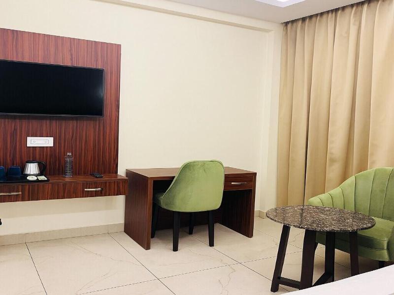 Hotel Pawan Regency image