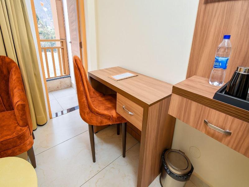 Hotel Pawan Regency image