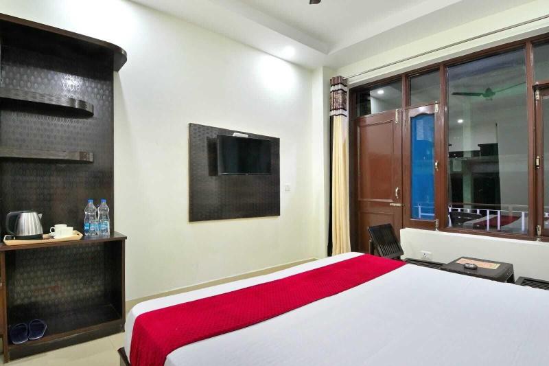 Hotel Forest Hill image