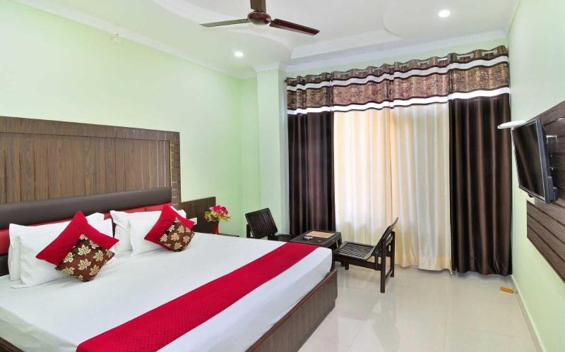 Hotel Forest Hill image