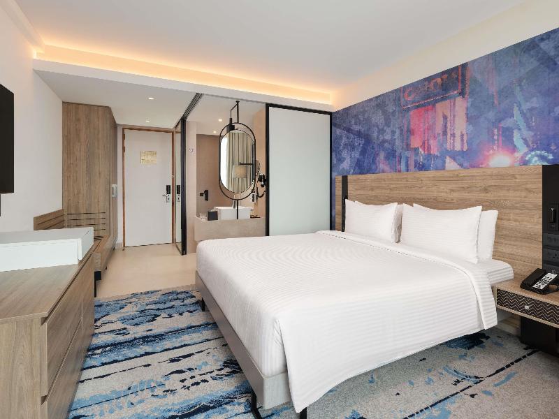 Novotel New Delhi City Centre image