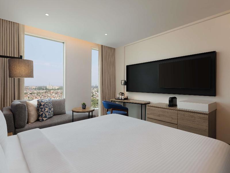 Novotel New Delhi City Centre image