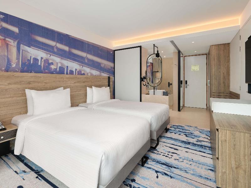 Novotel New Delhi City Centre image