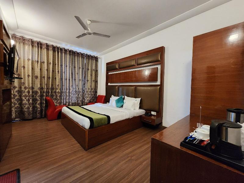 Hotel Bliss image