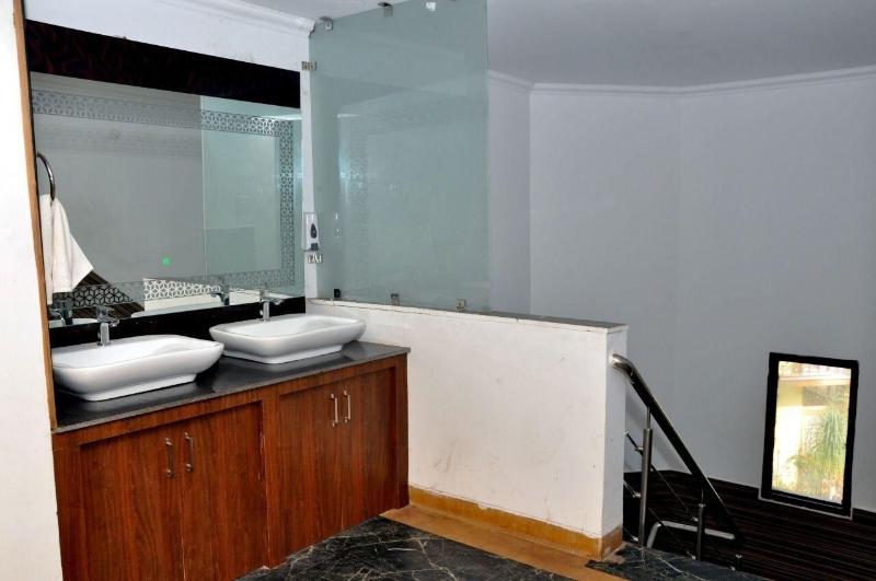 Hotel Bliss image