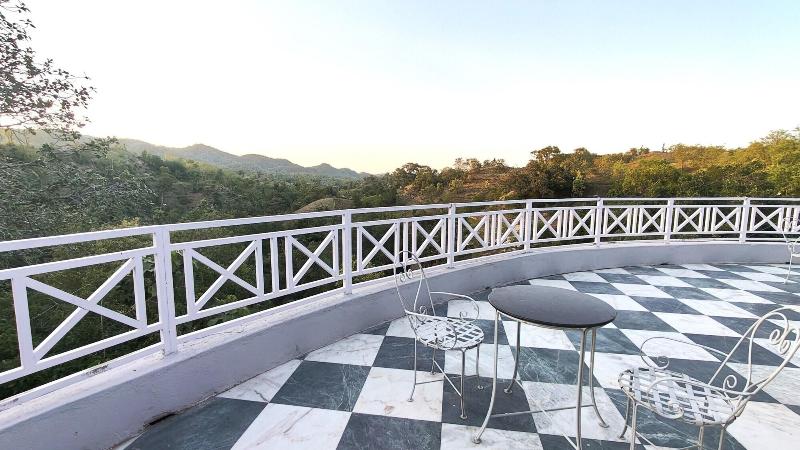 The Sky Imperial Pavoreal Jungle Resort image