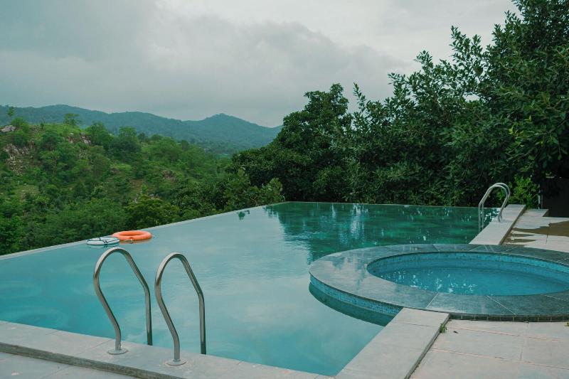 The Sky Imperial Pavoreal Jungle Resort image
