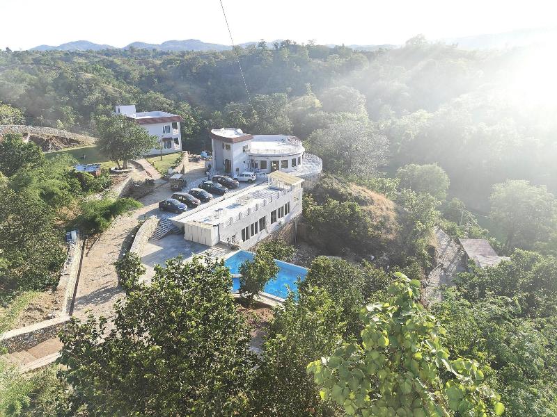 The Sky Imperial Pavoreal Jungle Resort image