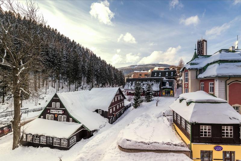 Hotel Pecr Well image