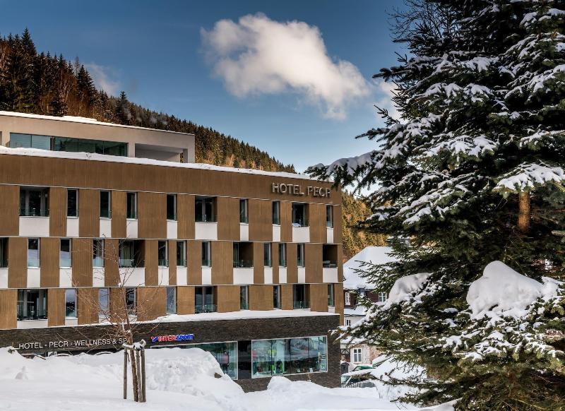 Hotel Pecr Well image