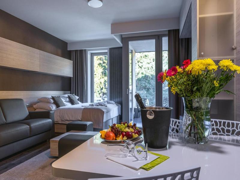 Hotel Pecr Well image