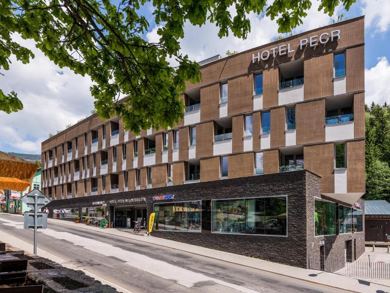 Hotel Pecr Well image