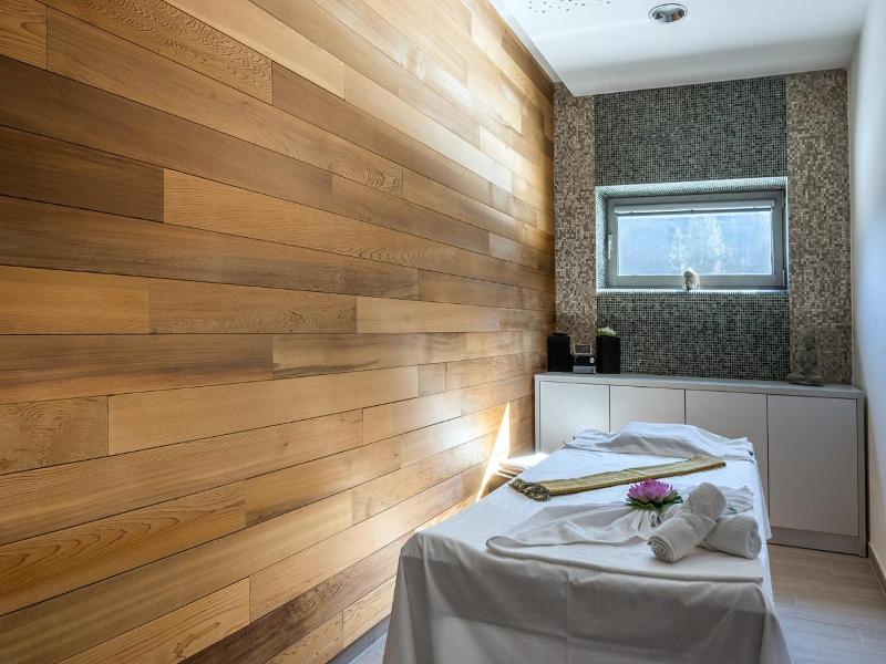 Hotel Pecr Well image