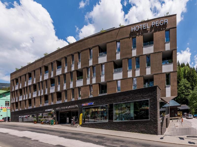 Hotel Pecr Well image
