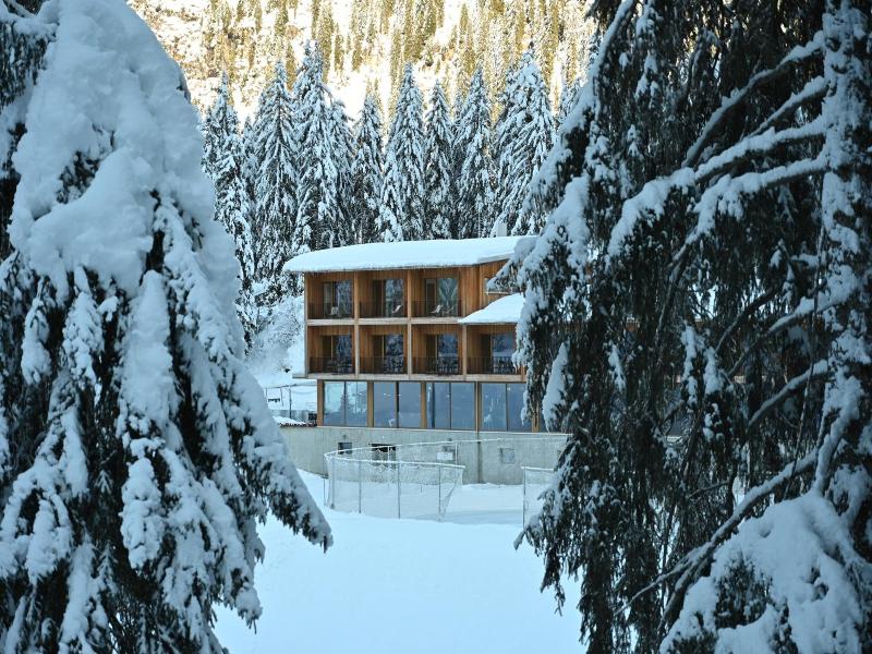 Campra Alpine Lodge Spa image