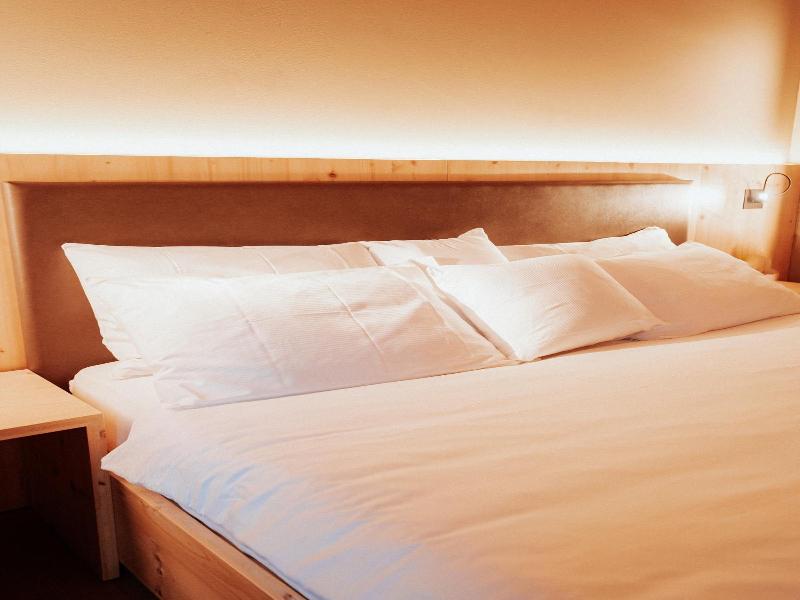 Campra Alpine Lodge Spa image
