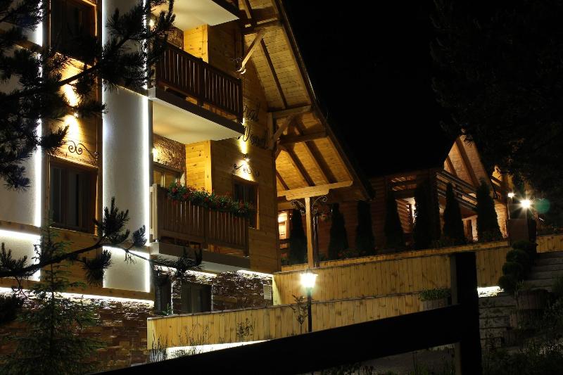 Villa Natural Wood — general view