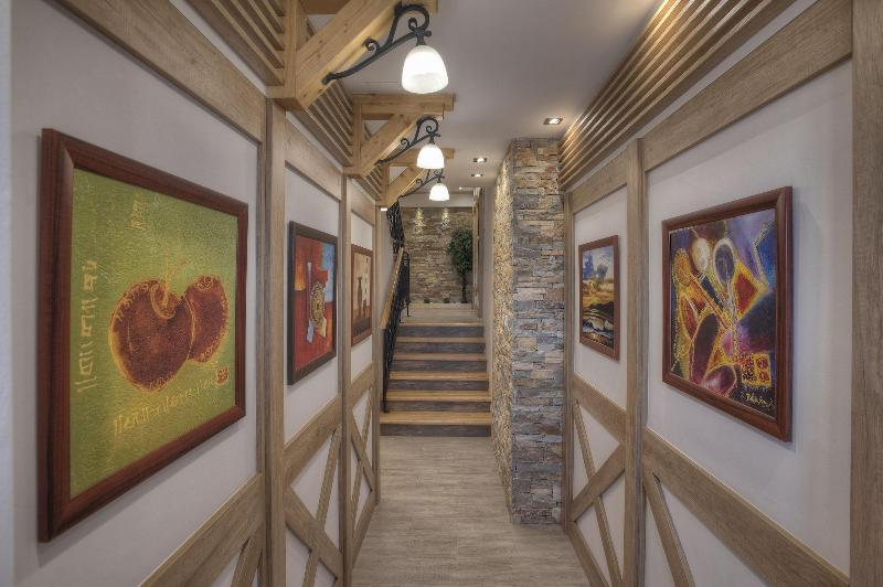 Villa Natural Wood image