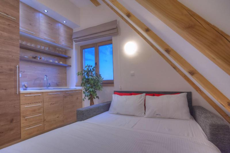 Villa Natural Wood image