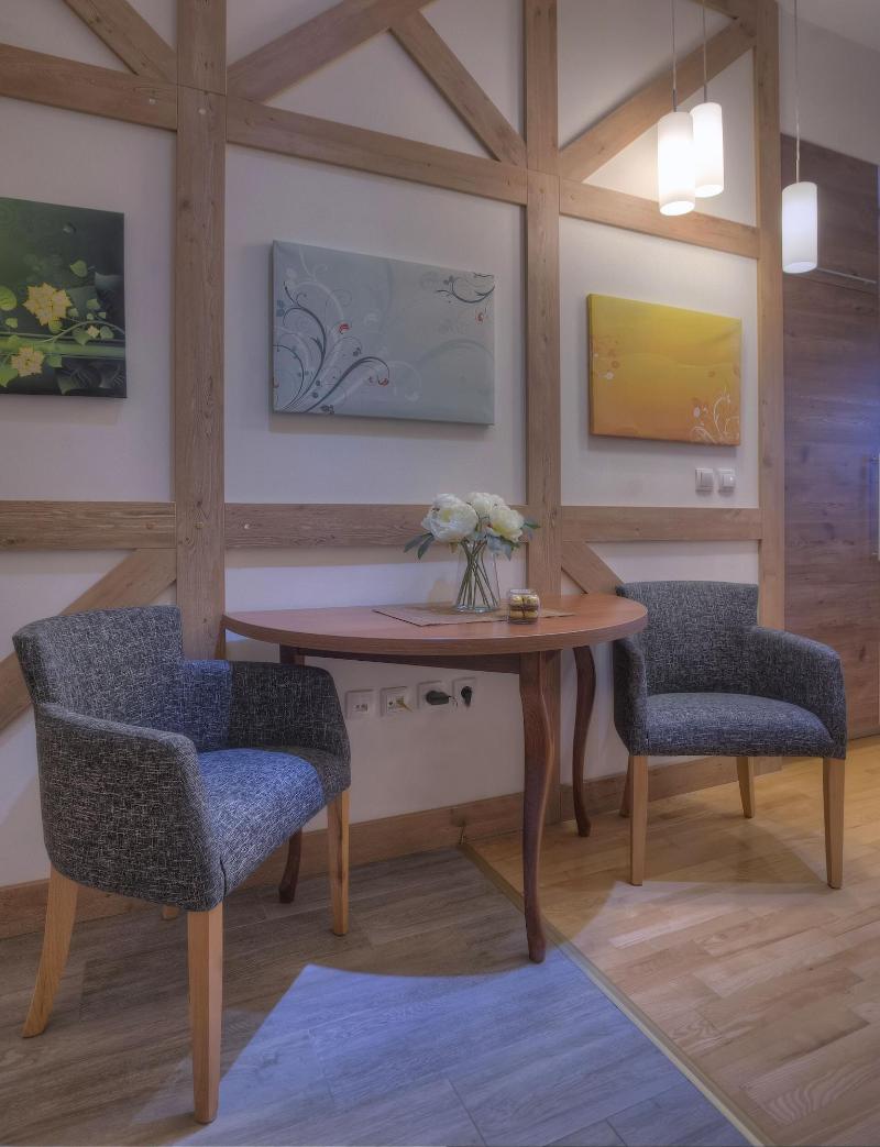 Villa Natural Wood image