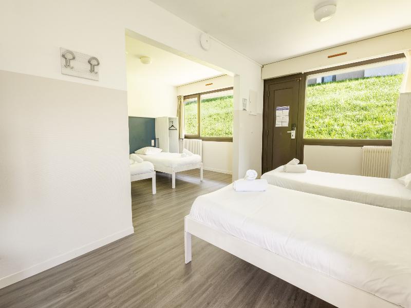 Côté Lac Hostel image