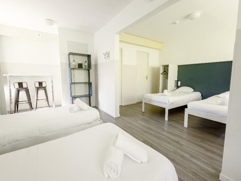 Côté Lac Hostel image