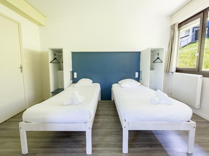 Côté Lac Hostel image