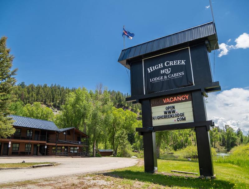 High Creek Lodge Cabins image