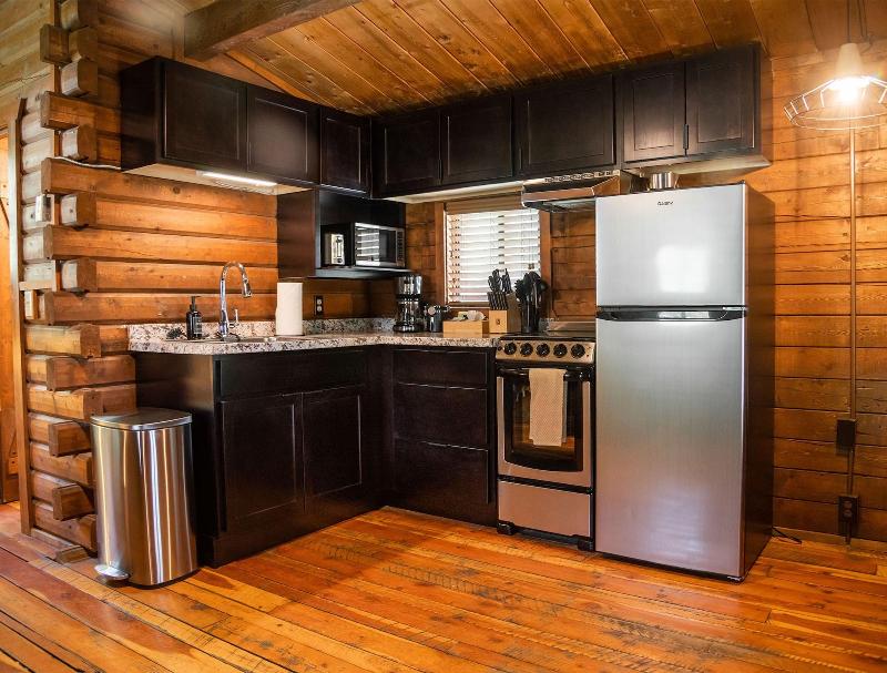 High Creek Lodge Cabins image