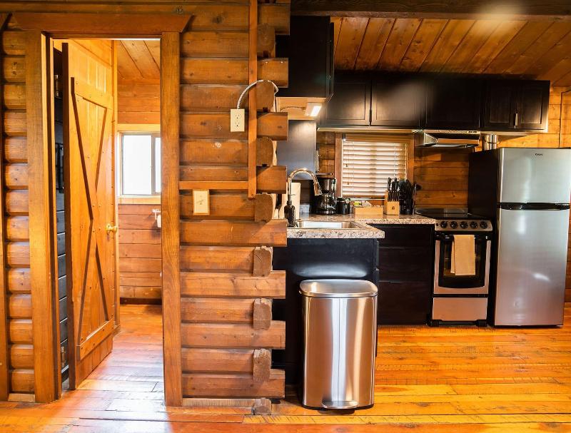 High Creek Lodge Cabins image