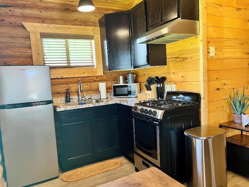 High Creek Lodge Cabins image