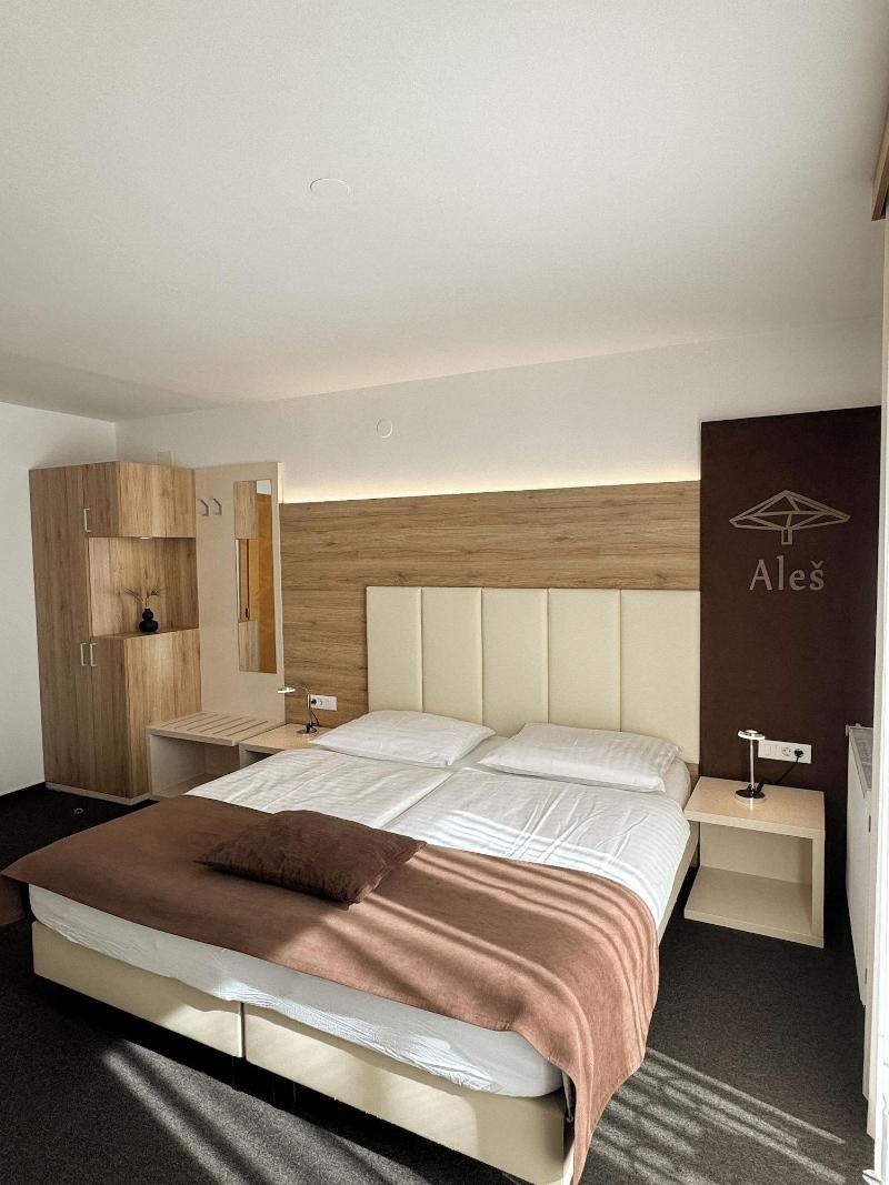 Hia A Alea image