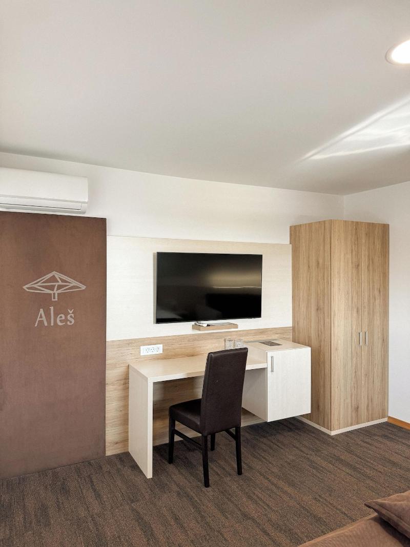 Hia A Alea image