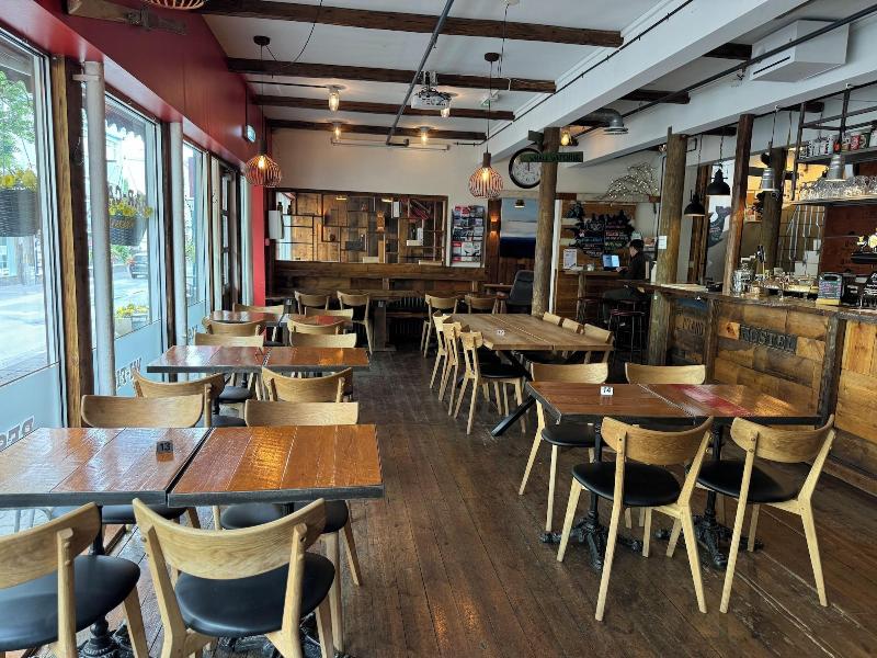 Akureyri Backpackers image