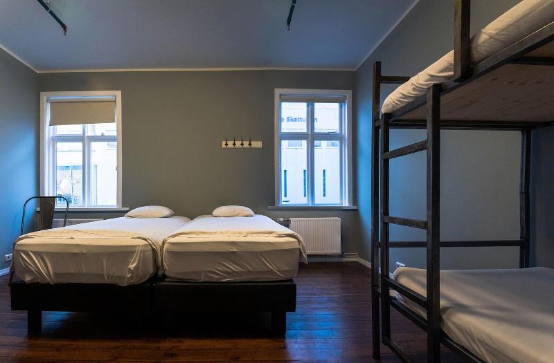 Akureyri Backpackers image