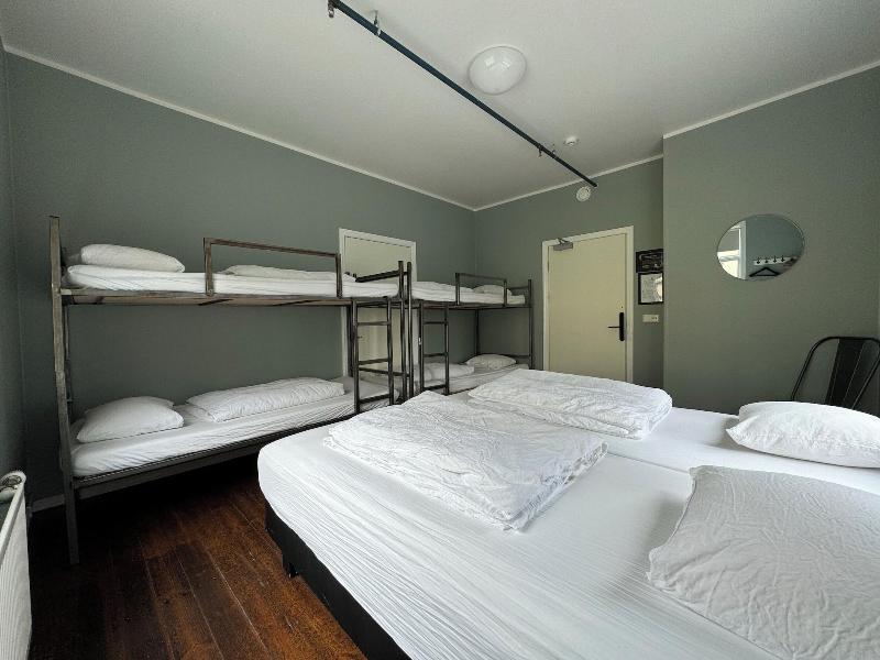 Akureyri Backpackers image