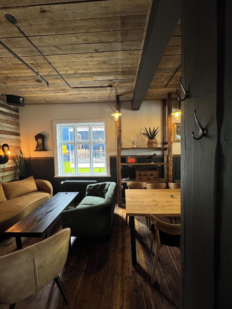 Akureyri Backpackers image