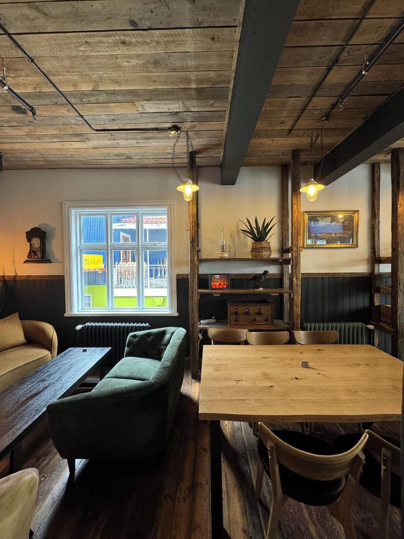 Akureyri Backpackers image