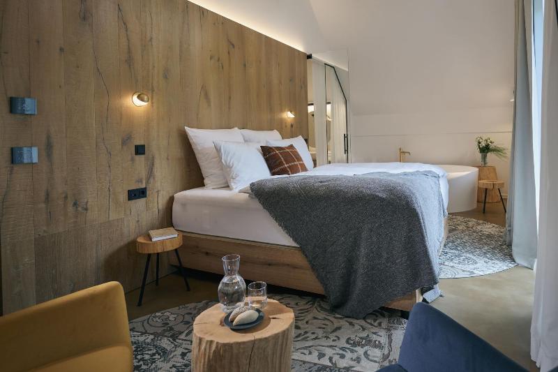 Triangel Boutique Hotel image