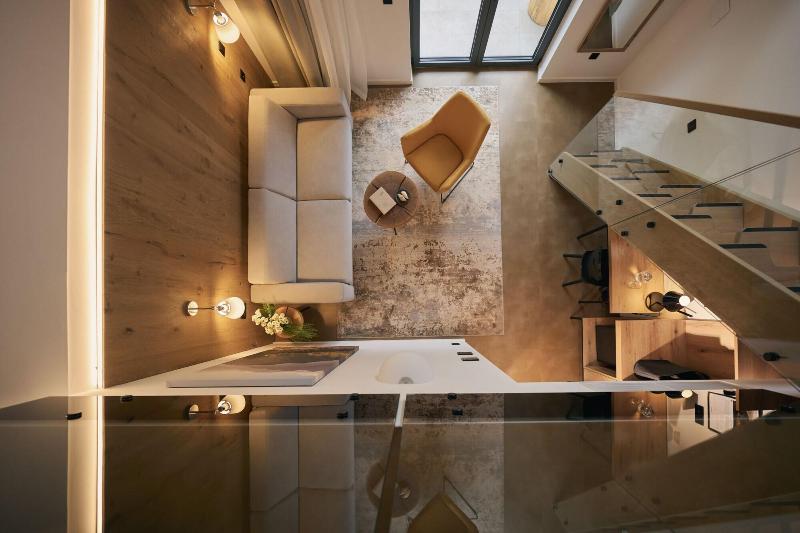 Triangel Boutique Hotel image