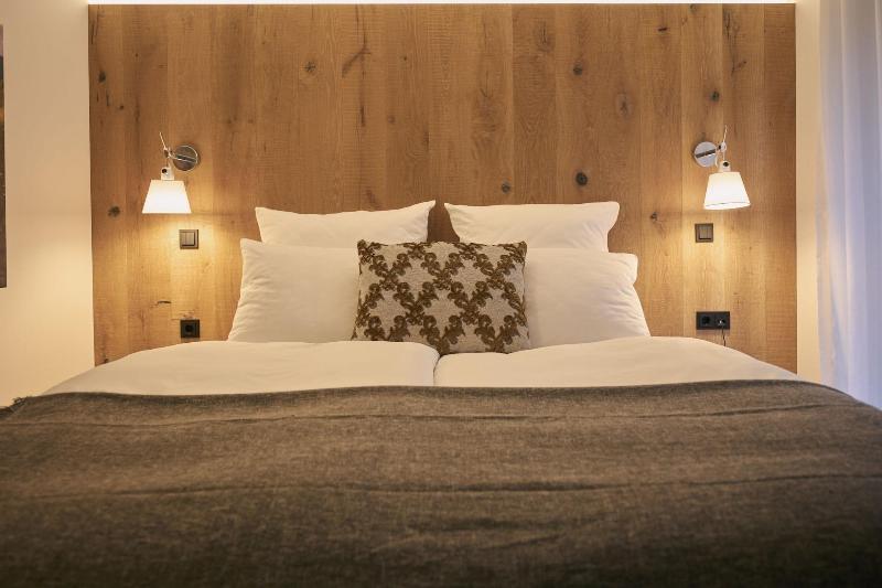 Triangel Boutique Hotel image