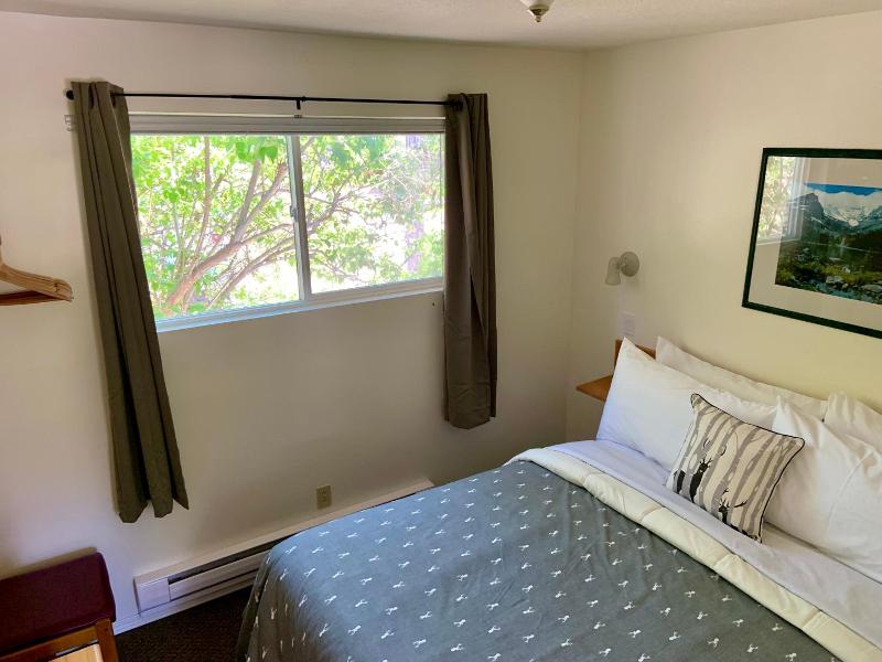 Mountain Springs Motel image