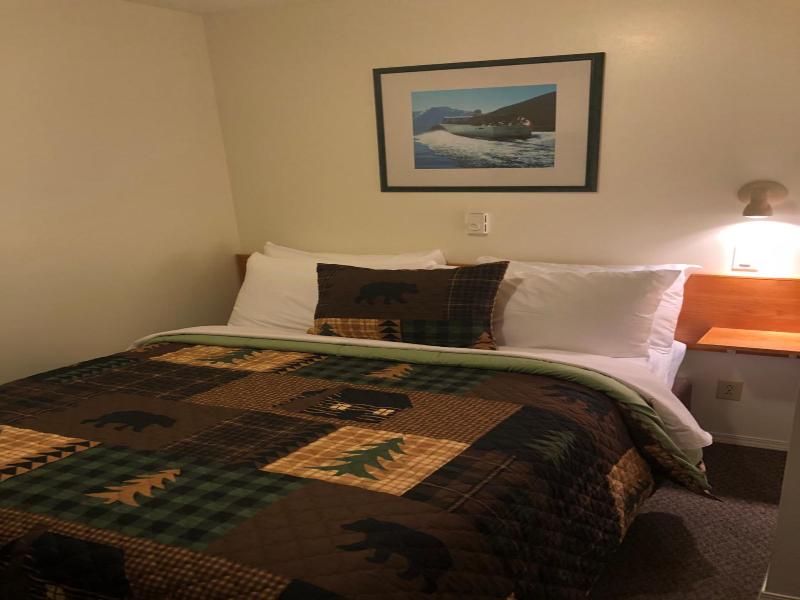 Mountain Springs Motel image