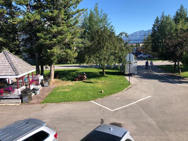 Mountain Springs Motel image